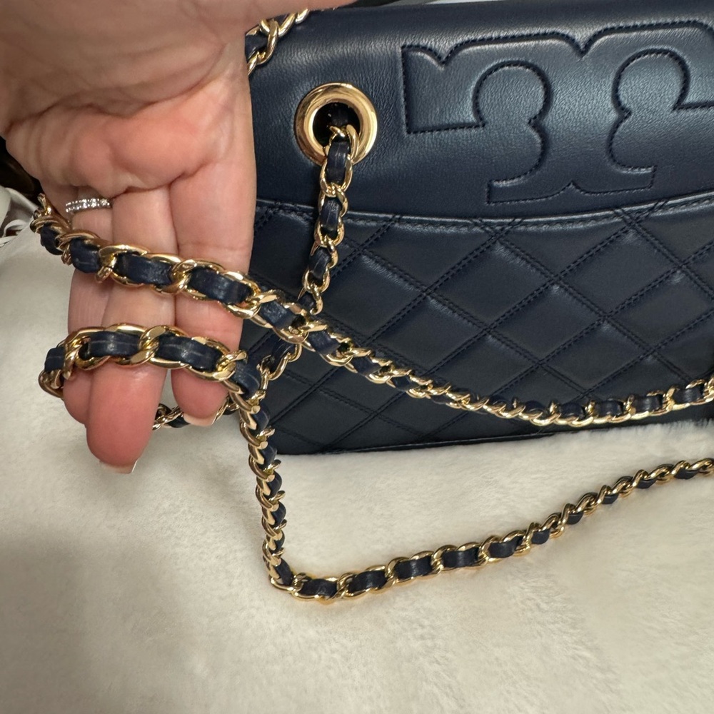 Brand new Tory Burch Savannah purse